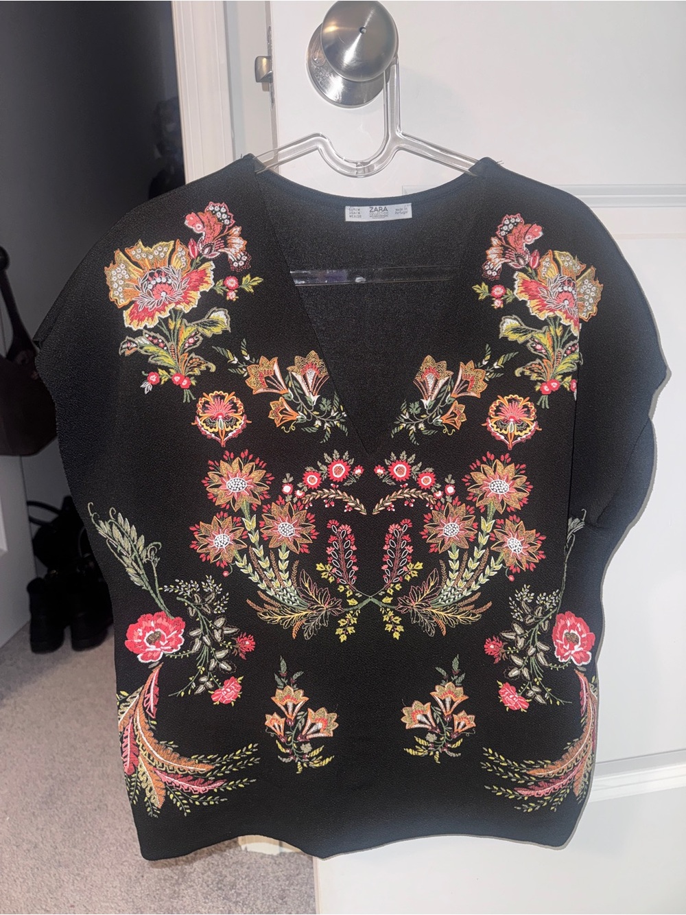 Zara Black V-Neck Blouse with Multicolor Floral Embroidery